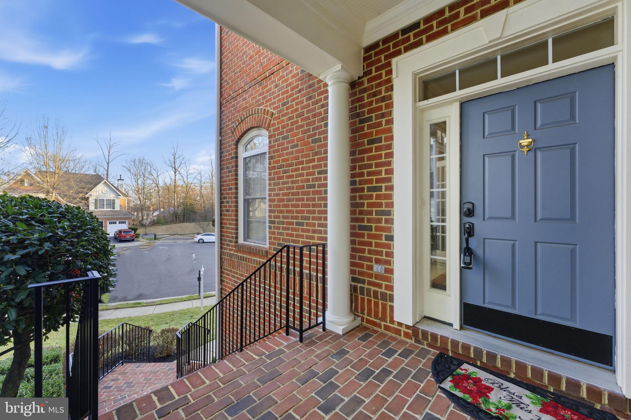 7669 Oak Field Court Springfield, VA 22153 - Photo 4 of 57