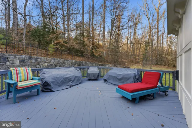 $1,000,000 | 7669 Oak Field Court, Springfield, VA 22153