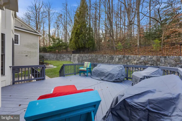 $1,000,000 | 7669 Oak Field Court, Springfield, VA 22153