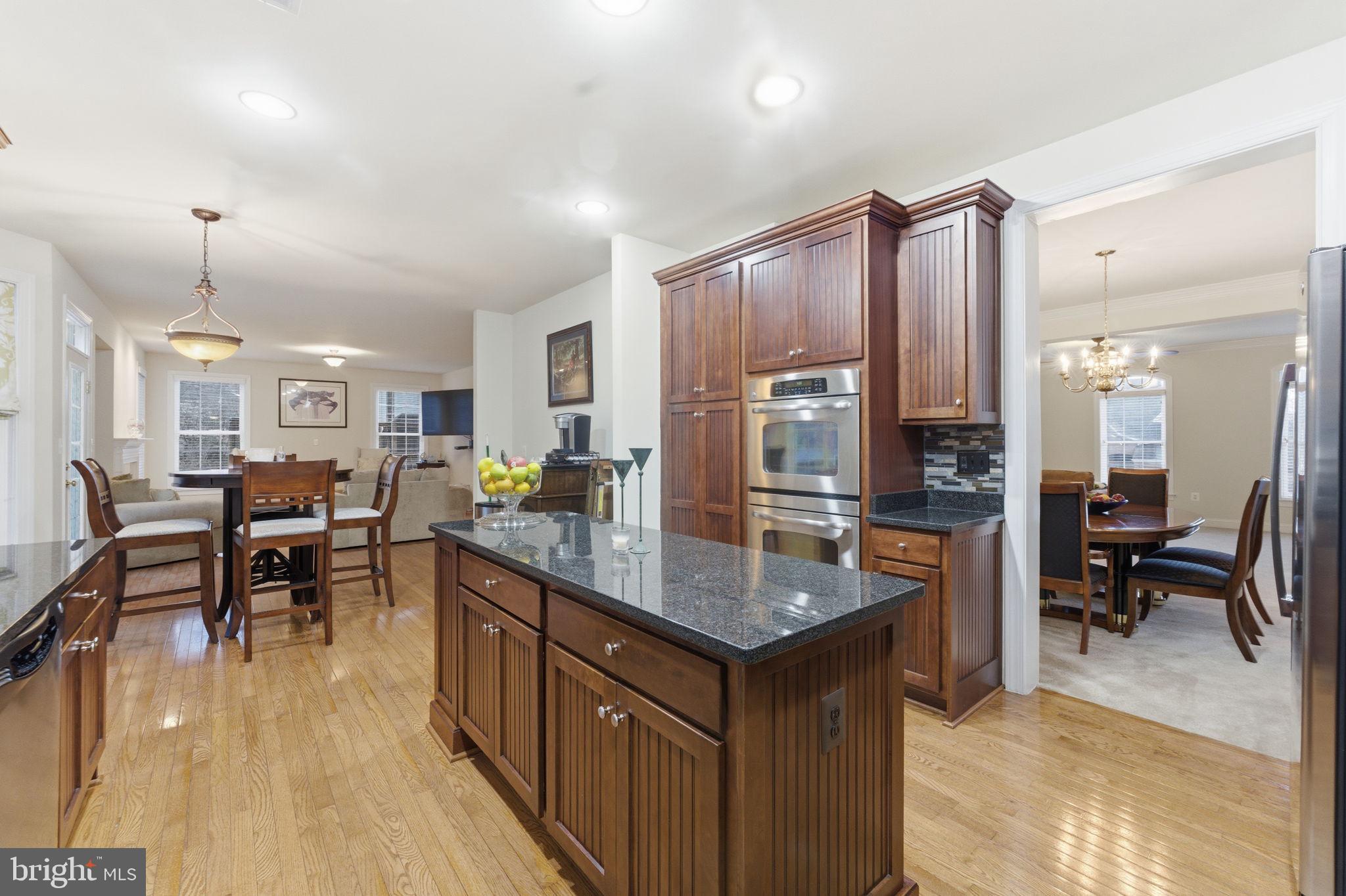 7669 Oak Field Court Springfield, VA 22153 - Photo 6 of 57