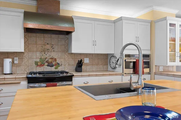 $1,225,000 | 445 Crestridge Place, Santa Rosa, CA 95409