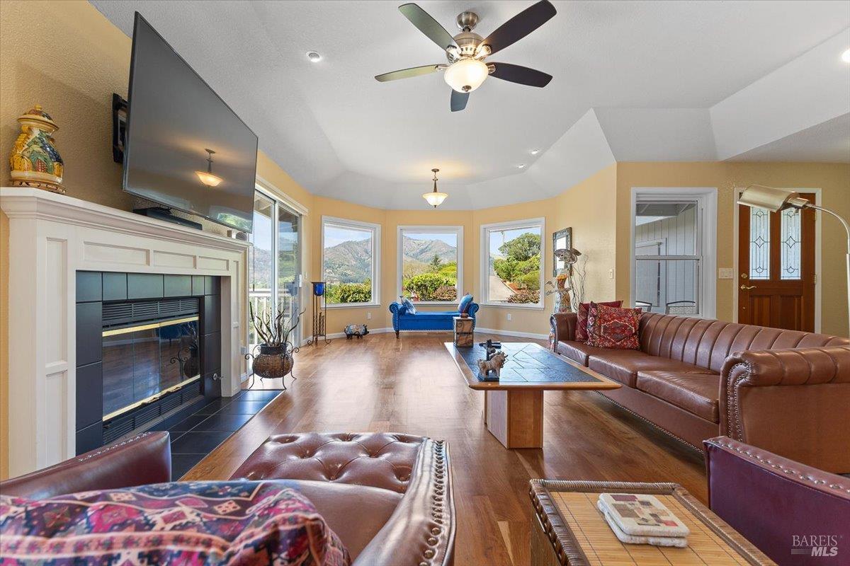445 Crestridge Place Santa Rosa, CA 95409 - Photo 16 of 46
