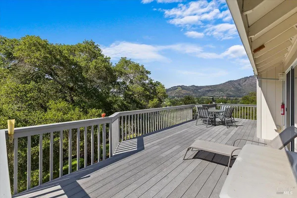 $1,225,000 | 445 Crestridge Place, Santa Rosa, CA 95409