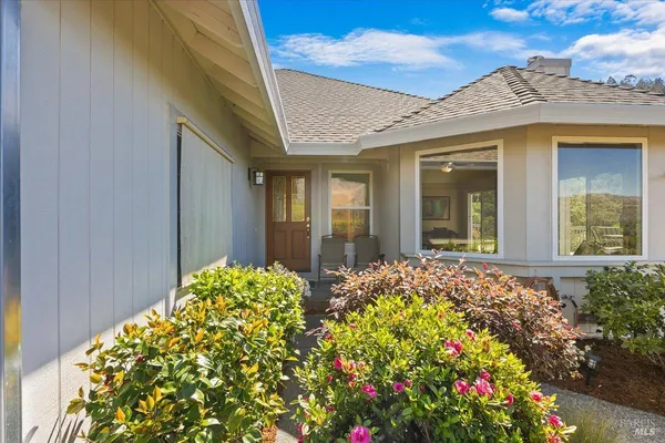 $1,225,000 | 445 Crestridge Place, Santa Rosa, CA 95409