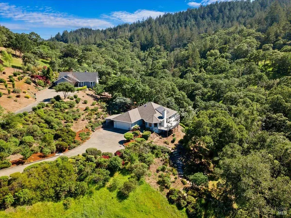 $1,225,000 | 445 Crestridge Place, Santa Rosa, CA 95409