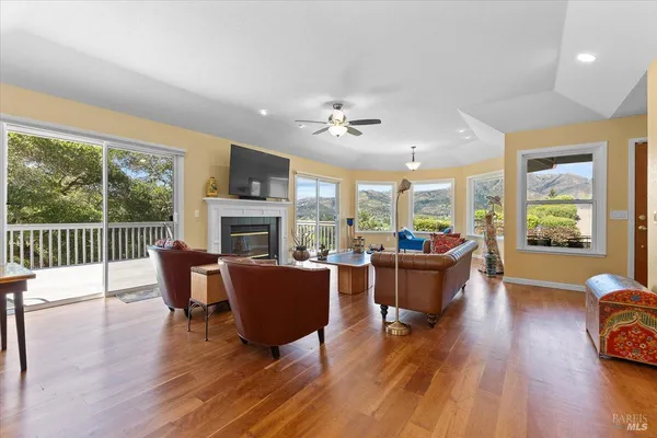 $1,225,000 | 445 Crestridge Place, Santa Rosa, CA 95409