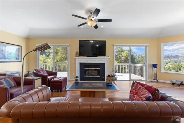 $1,225,000 | 445 Crestridge Place, Santa Rosa, CA 95409