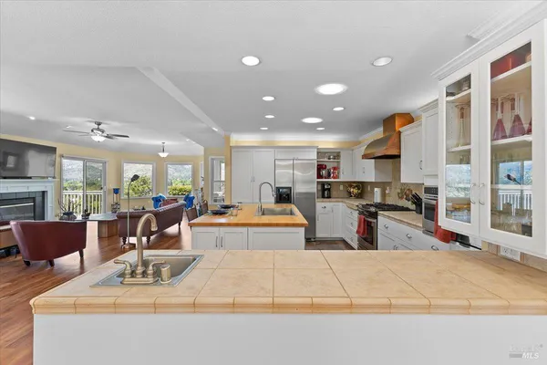 $1,225,000 | 445 Crestridge Place, Santa Rosa, CA 95409