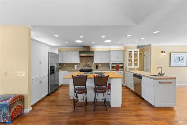 $1,225,000 | 445 Crestridge Place, Santa Rosa, CA 95409