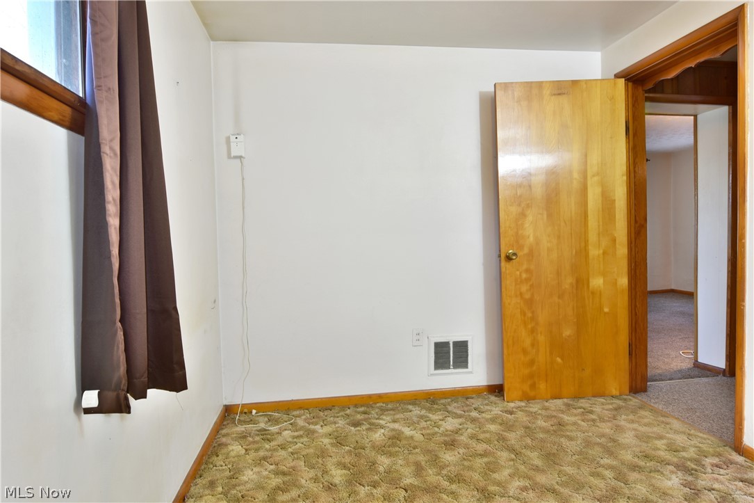81 Spring Street Southeast Hubbard, OH 44425 - Photo 12 of 35 Gallery Image 12