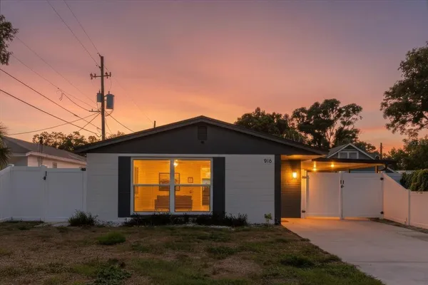 $550,000 | 916 17th Street North, St. Petersburg, FL 33713