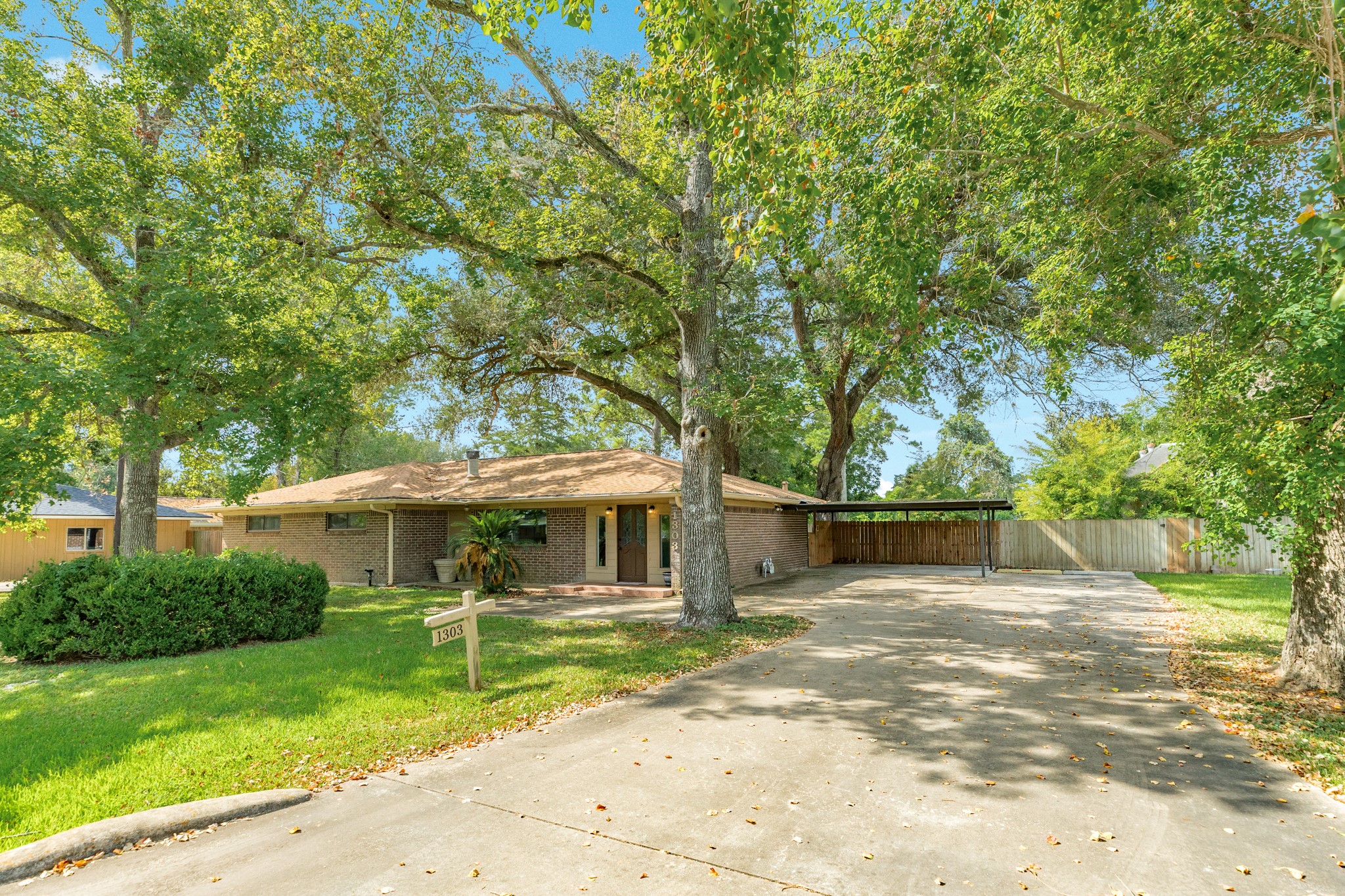 1303 Mac Drive Sweeny, TX 77480 - Photo 30 of 35