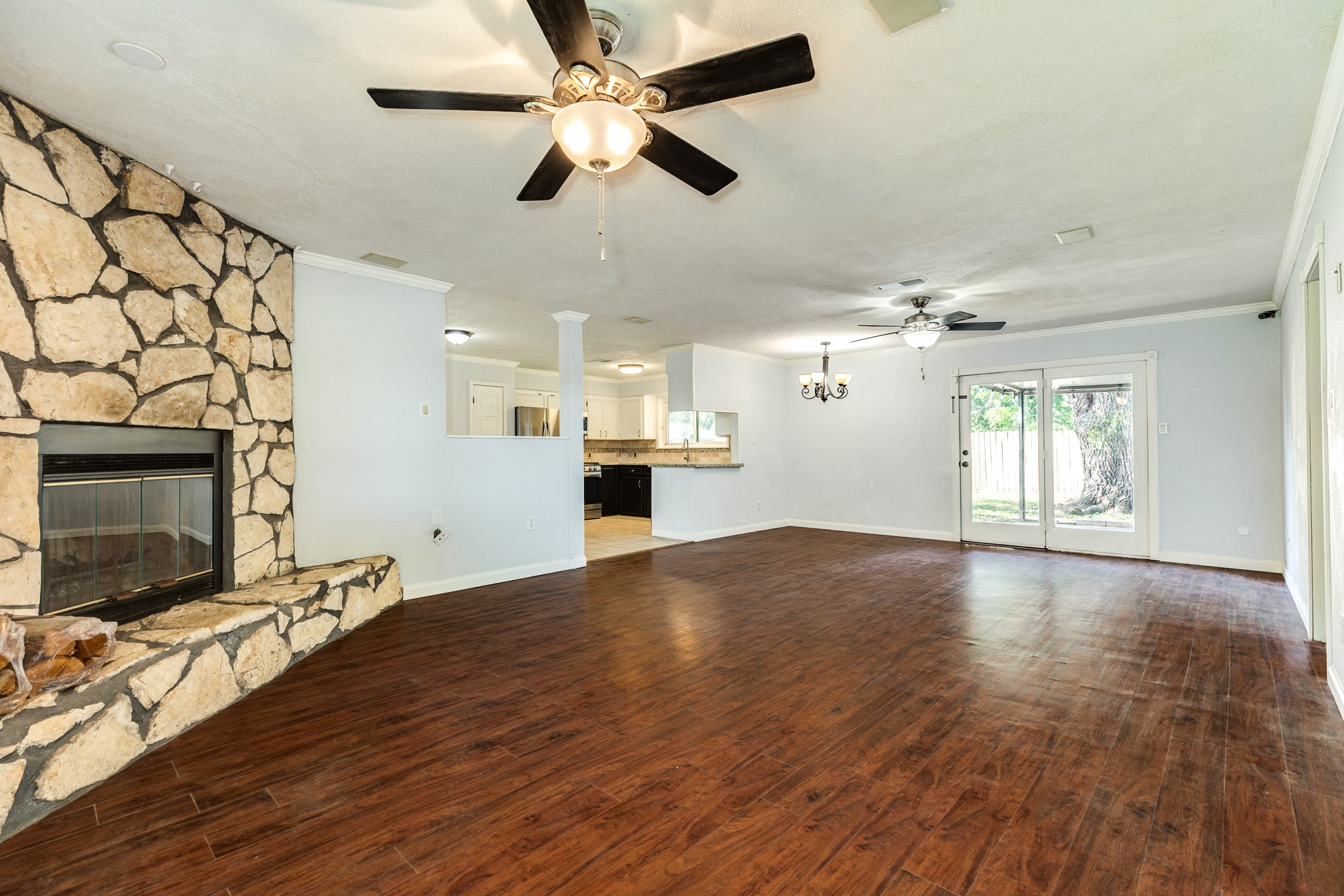 1303 Mac Drive Sweeny, TX 77480 - Photo 7 of 35