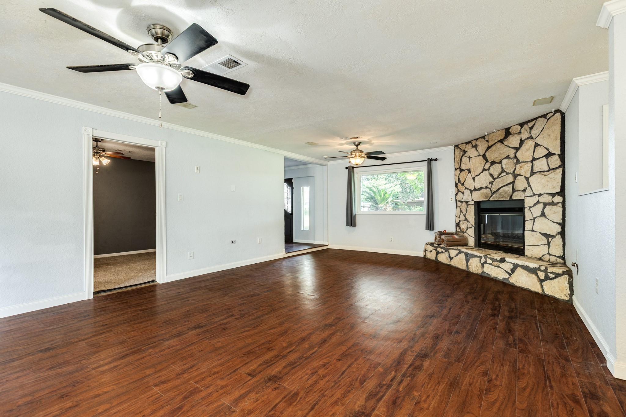 1303 Mac Drive Sweeny, TX 77480 - Photo 8 of 35