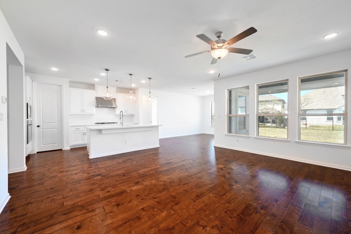 1224 Siena Sunset Road Leander, TX 78641 - Photo 4 of 28