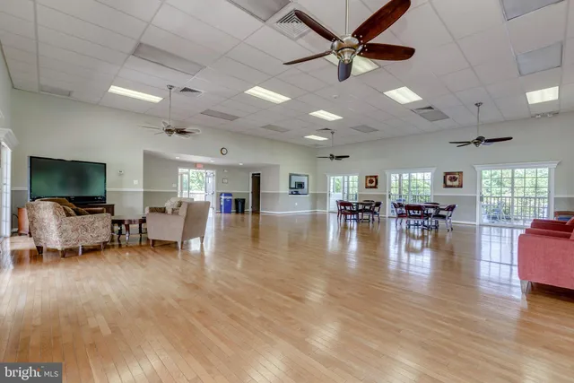 $355,950 | 6908 Dr Alexandria Va 22310, Unit B, Alexandria, VA 22310