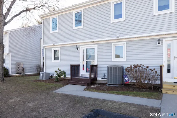 $2,900 | 41 Mallard Cove Road, Unit 41, East Hampton, CT 06424