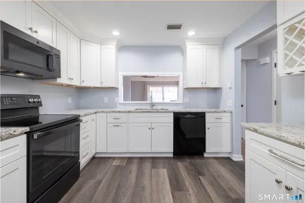 $2,900 | 41 Mallard Cove Road, Unit 41, East Hampton, CT 06424