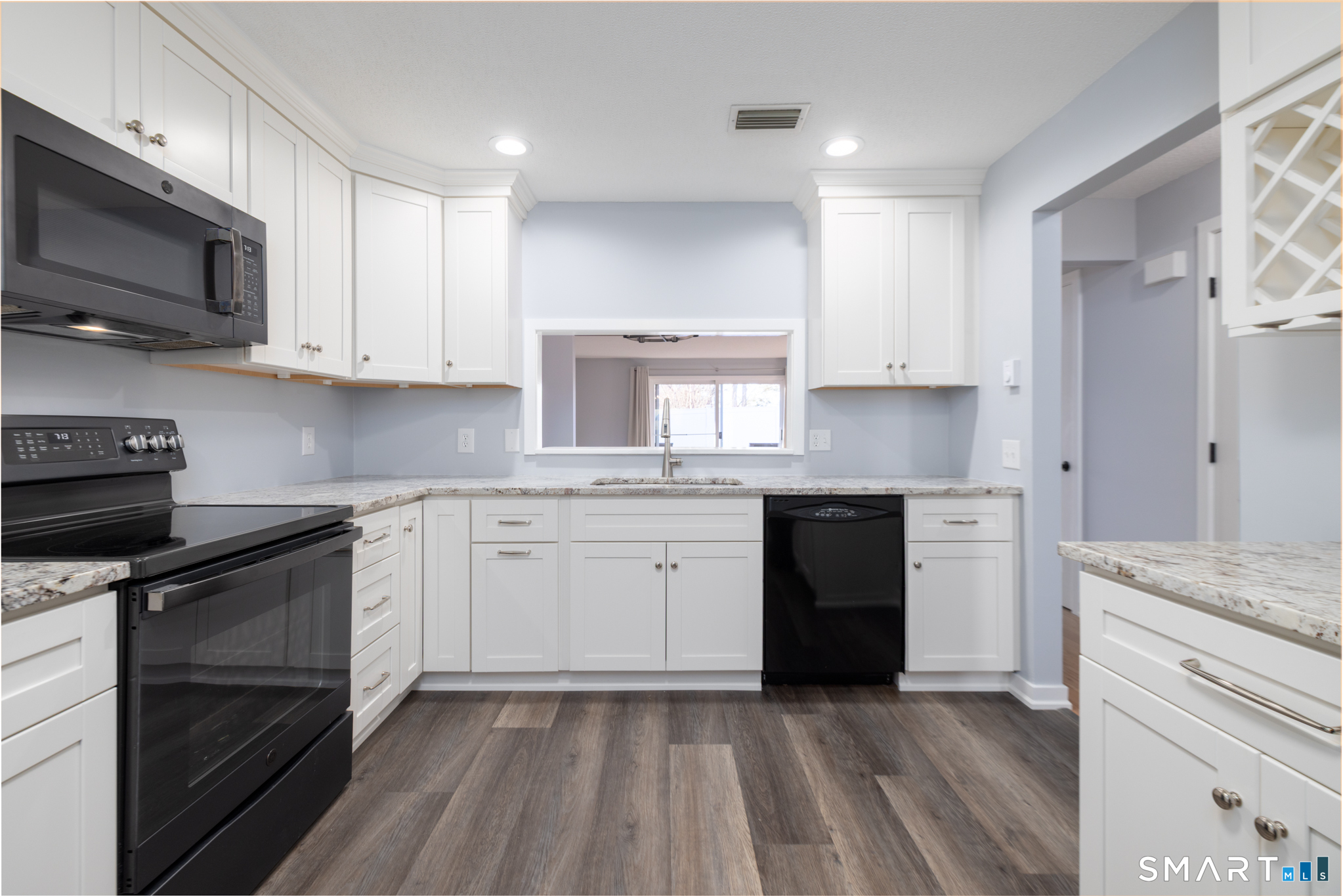 41 Mallard Cove Road, Unit 41 East Hampton, CT 06424 - Photo 5 of 35