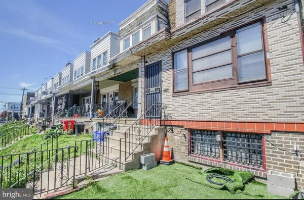 $1,300 | 6323 Chester Avenue, Philadelphia, PA 19142