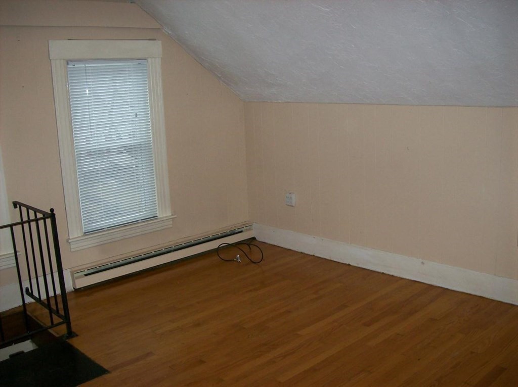 121 Beaconsfield Road Worcester, MA 01602 - Photo 5 of 17