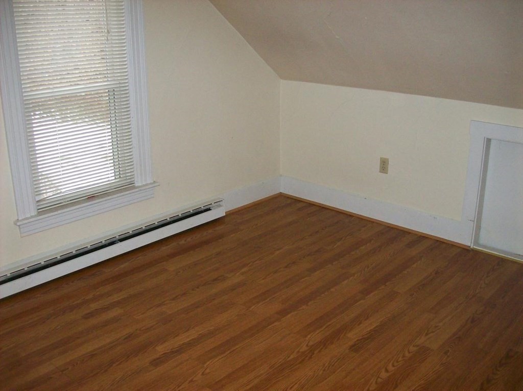 121 Beaconsfield Road Worcester, MA 01602 - Photo 8 of 17