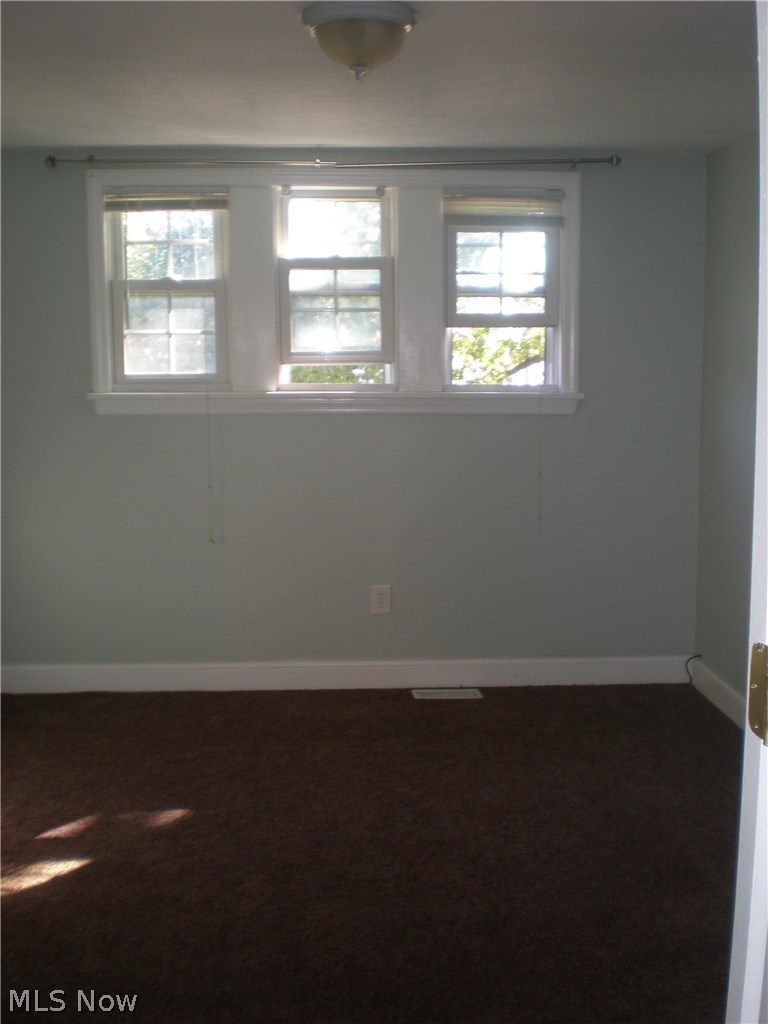 3313 Tullamore Road Cleveland, OH 44118 - Photo 9 of 17