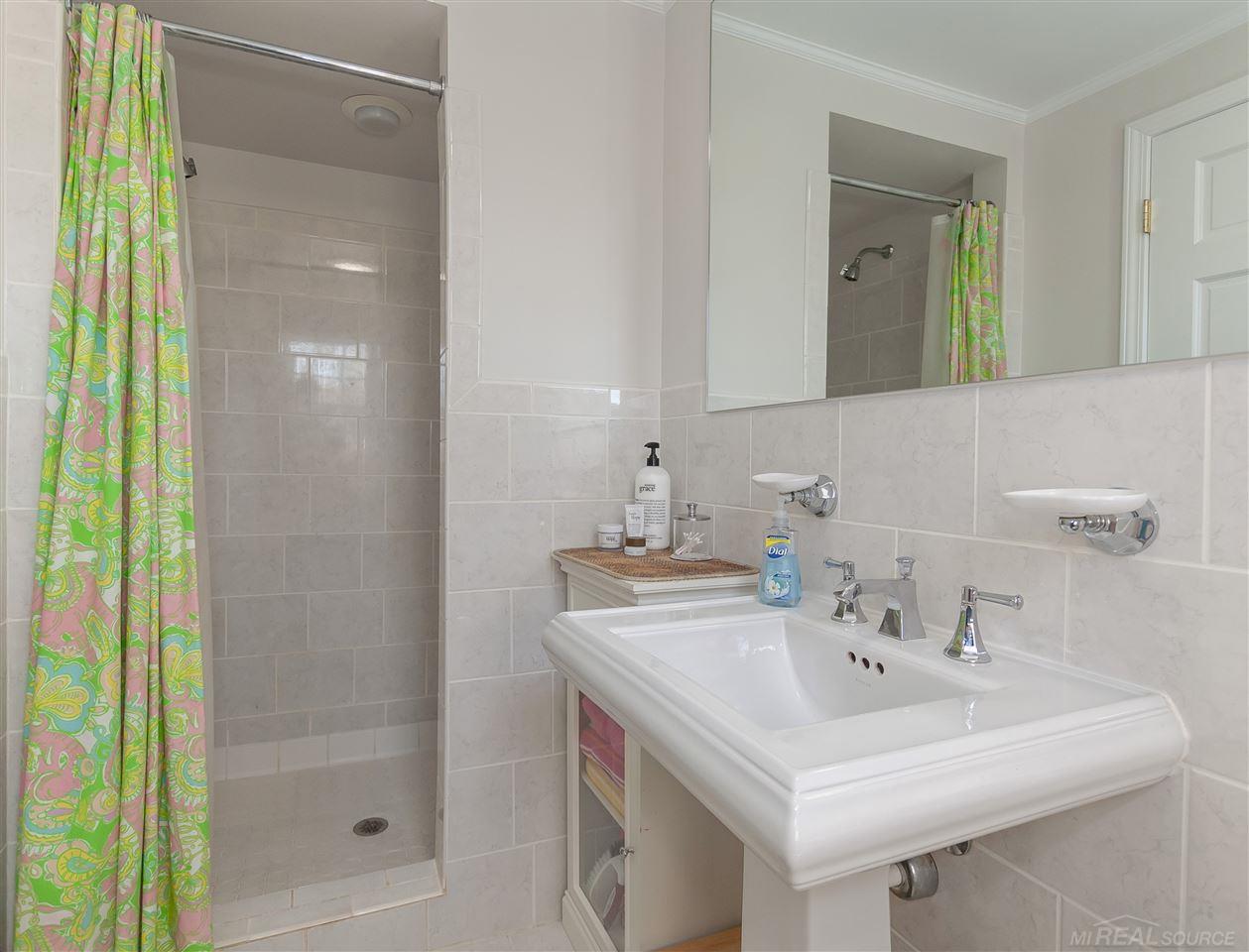 1415 South Renaud Road Grosse Pointe Woods, MI 48236 - Photo 47 of 65
