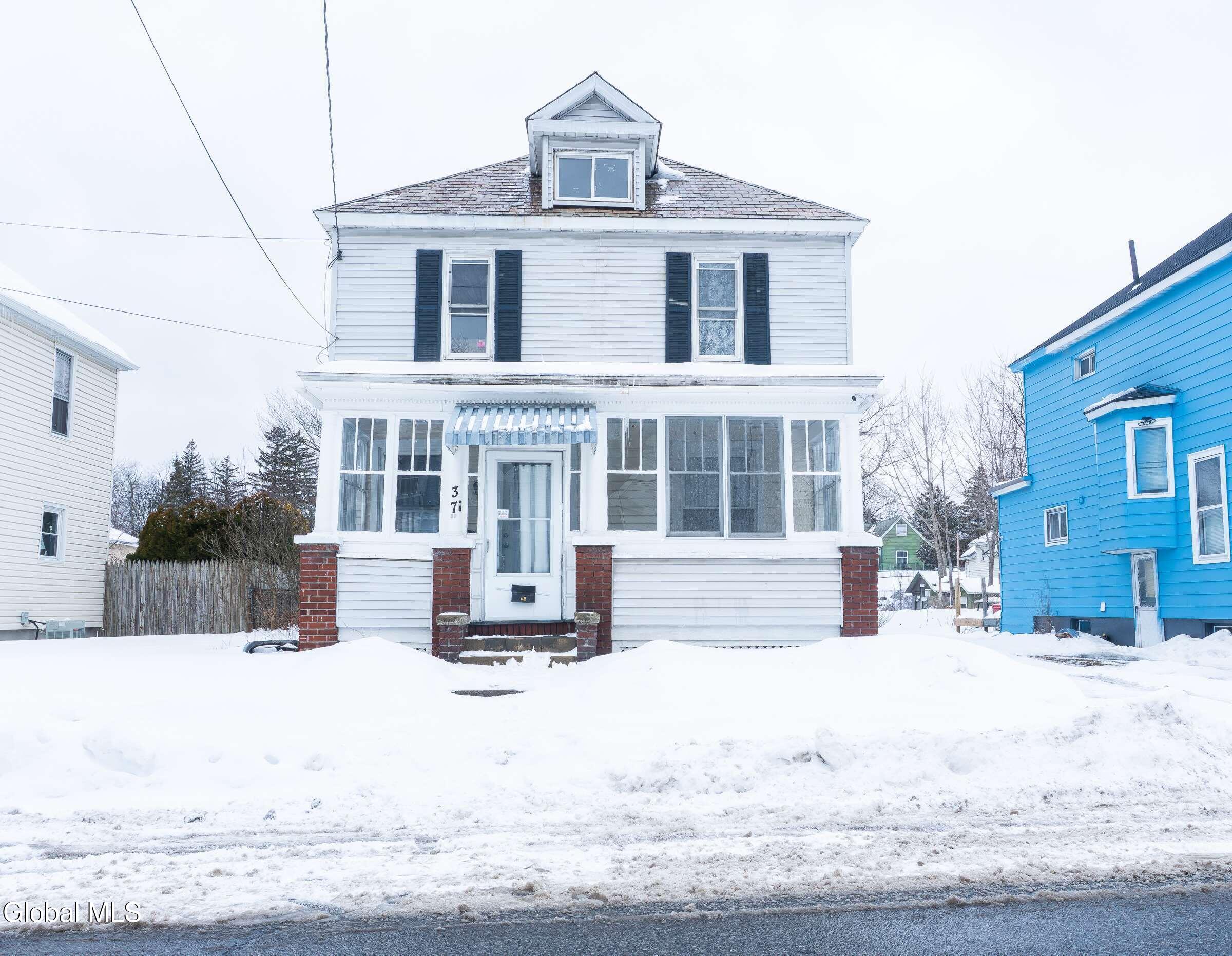 37 Chiswell Street Schenectady, NY 12304 - Photo 1 of 30 1