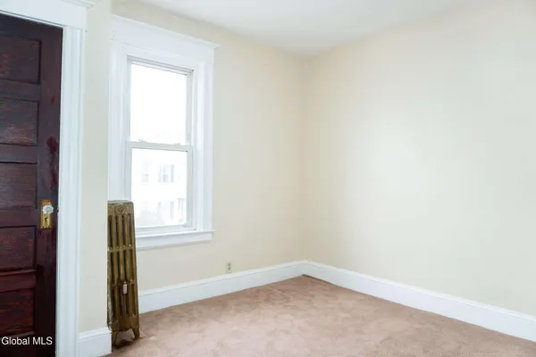 $279,900 | 37 Chiswell Street, Schenectady, NY 12304