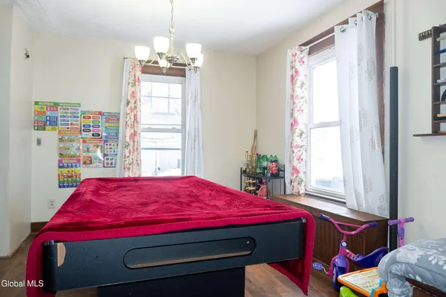 $279,900 | 37 Chiswell Street, Schenectady, NY 12304