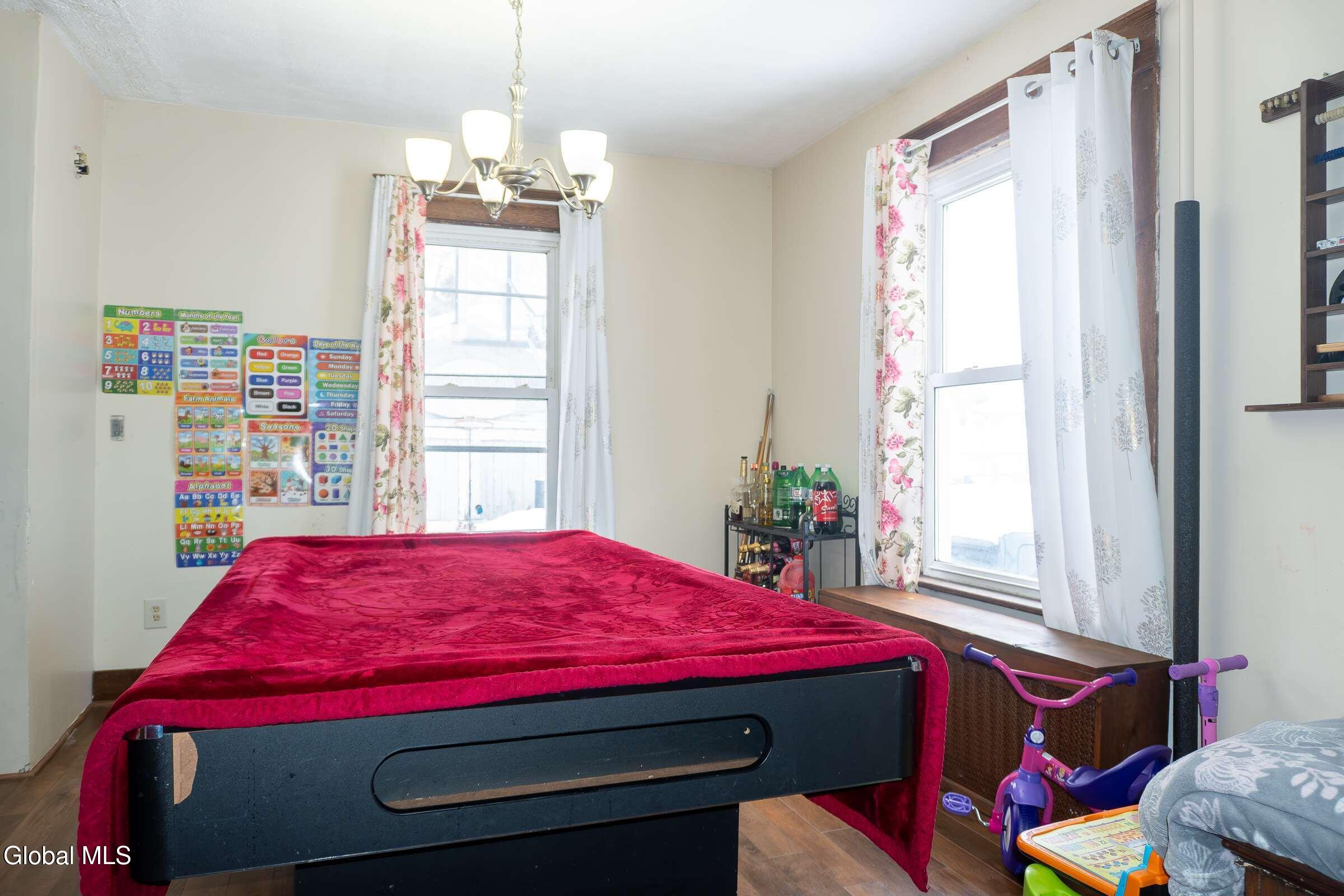 37 Chiswell Street Schenectady, NY 12304 - Photo 11 of 30 11