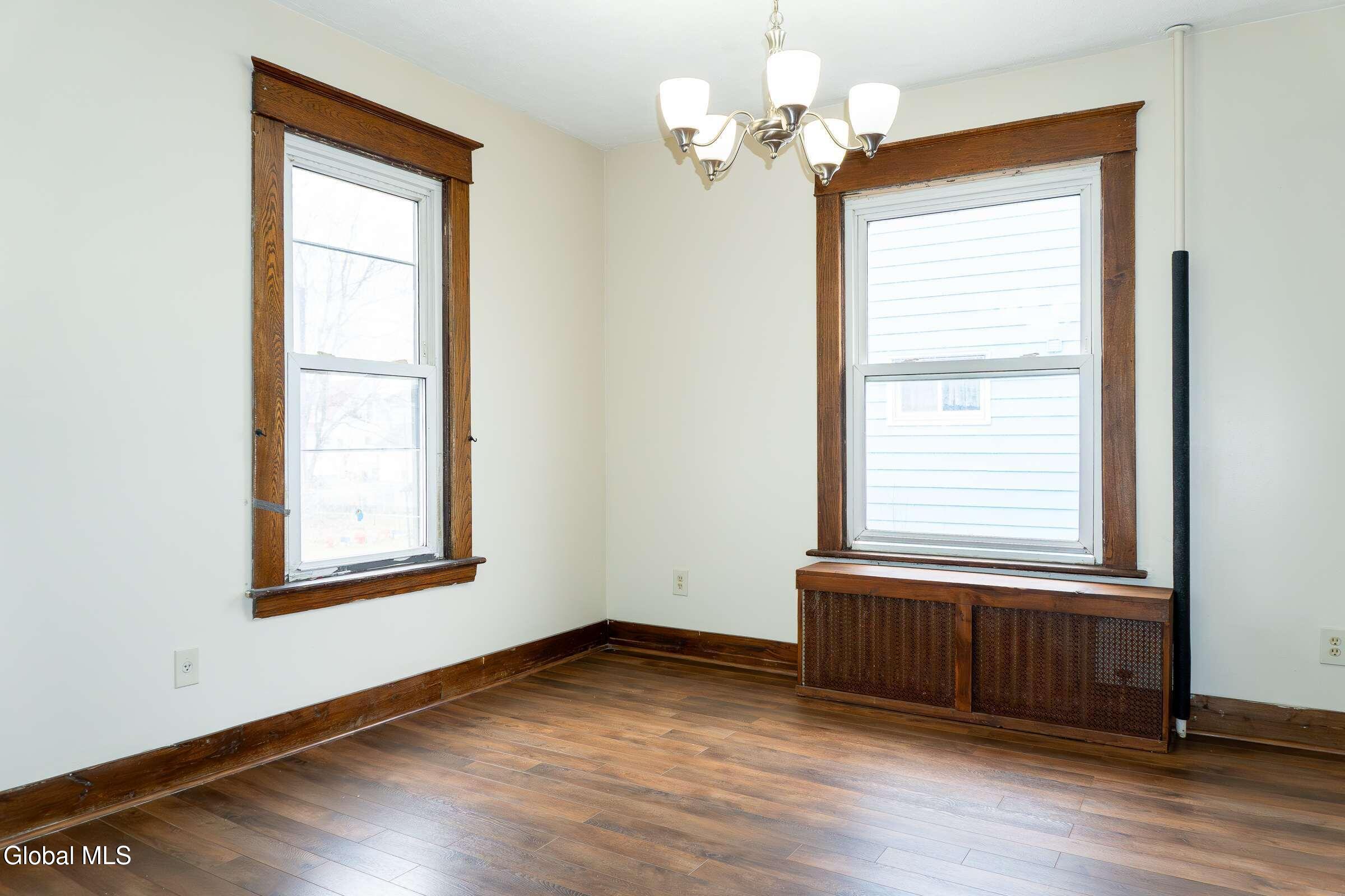 37 Chiswell Street Schenectady, NY 12304 - Photo 16 of 32 16