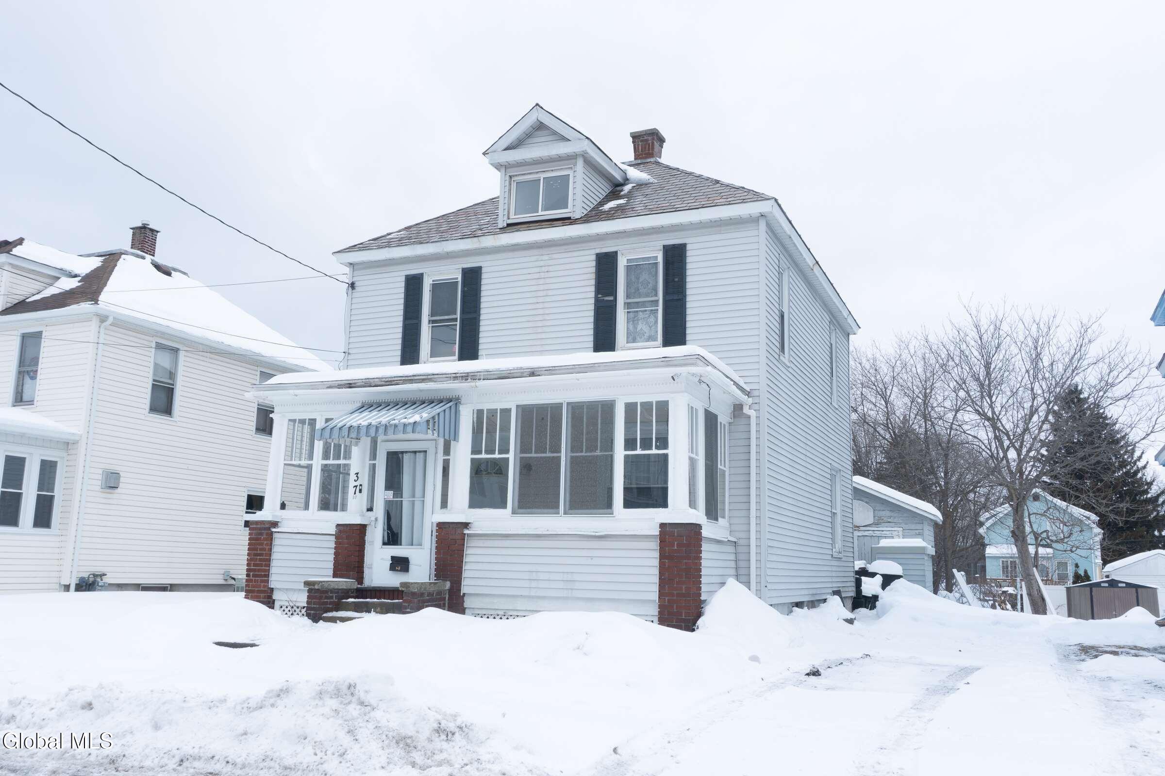 37 Chiswell Street Schenectady, NY 12304 - Photo 2 of 30 2