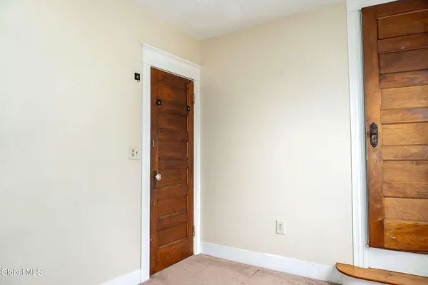 $279,900 | 37 Chiswell Street, Schenectady, NY 12304