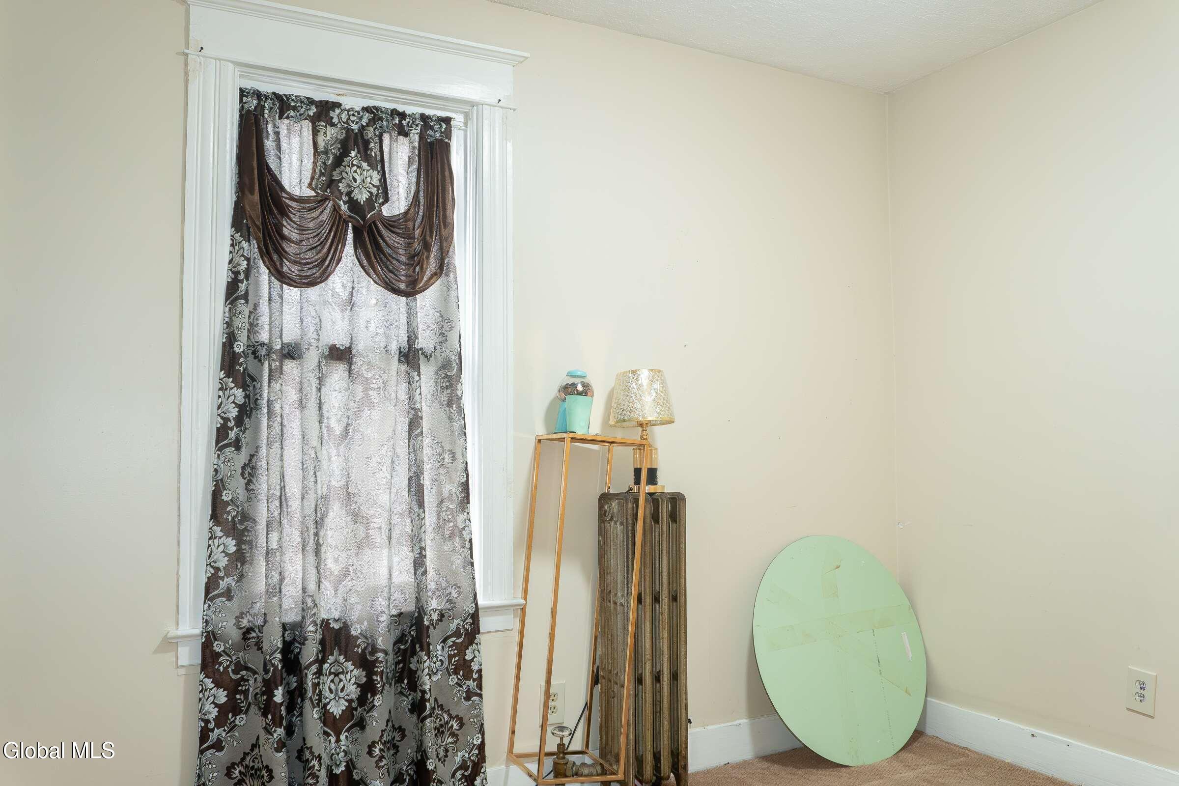 37 Chiswell Street Schenectady, NY 12304 - Photo 24 of 30 24