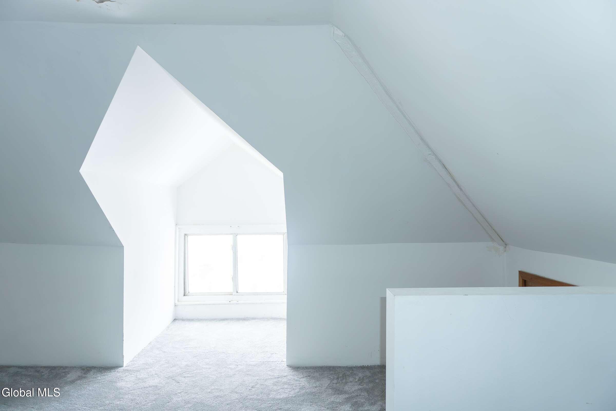 37 Chiswell Street Schenectady, NY 12304 - Photo 27 of 30 27