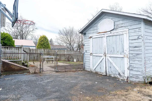 $279,900 | 37 Chiswell Street, Schenectady, NY 12304