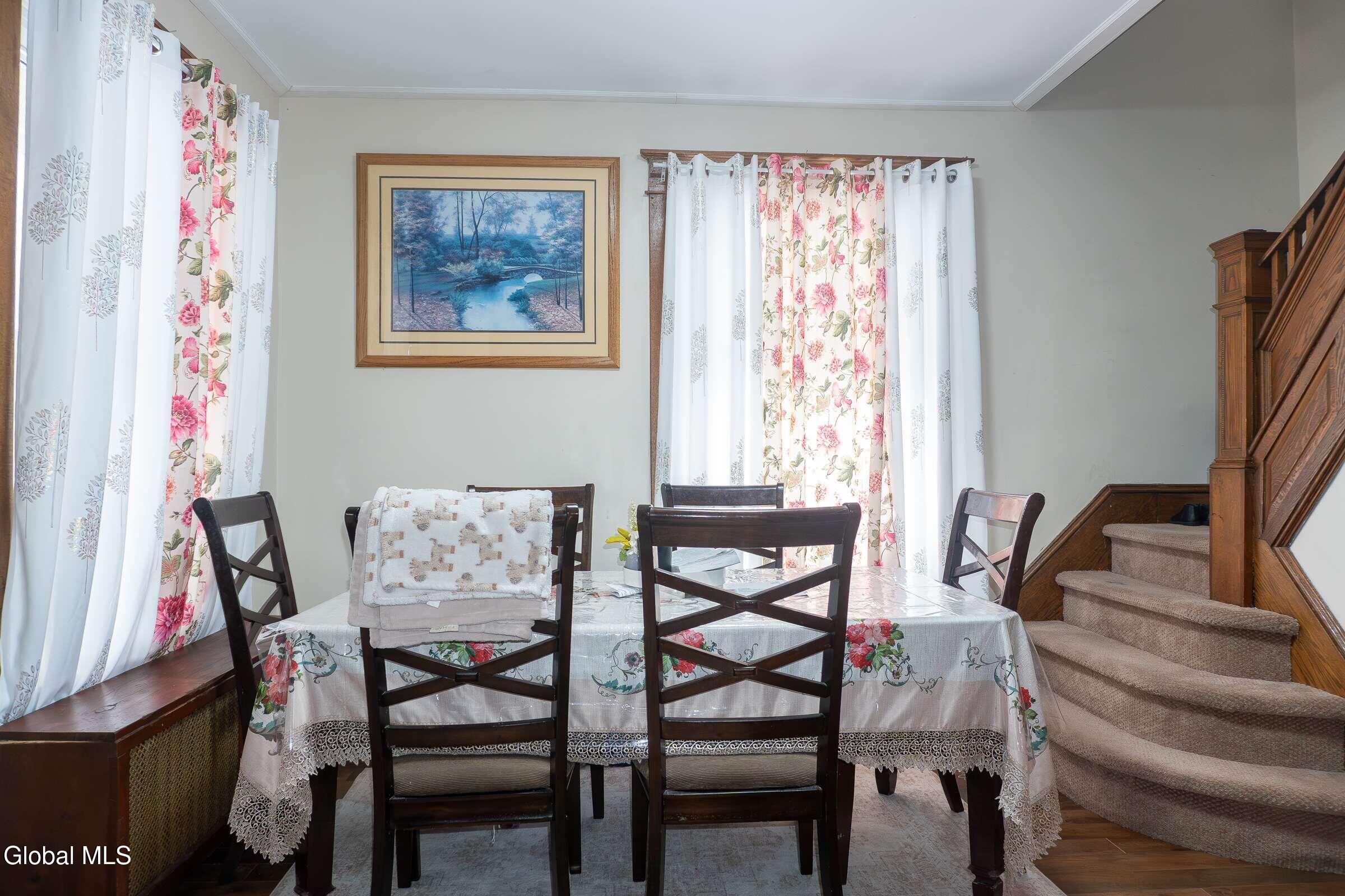 37 Chiswell Street Schenectady, NY 12304 - Photo 5 of 30 5