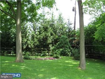 11 Chetwynd Road Paoli, PA 19301 - Photo 3 of 11