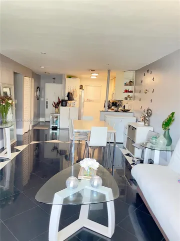 $2,200 | 3944 Northeast 167th Street, Unit 106, North Miami Beach, FL 33160