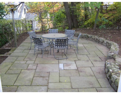 20 Walnut Terrace Arlington, MA 02476 - Photo 9 of 10 Gallery Image 9
