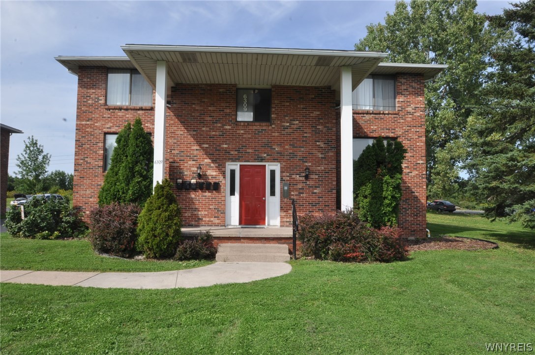 6309 Robinson Road Lockport Town, NY 14094 - Photo 1 of 1