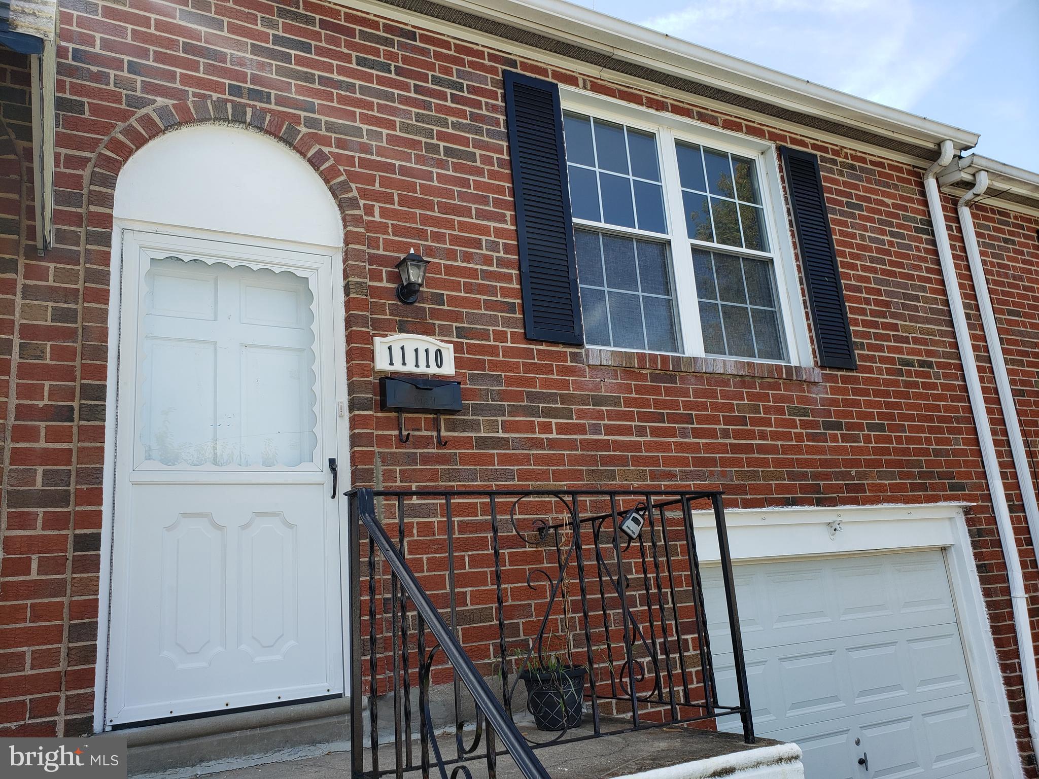 11110 Dora Drive Philadelphia, PA 19154 - Photo 3 of 77