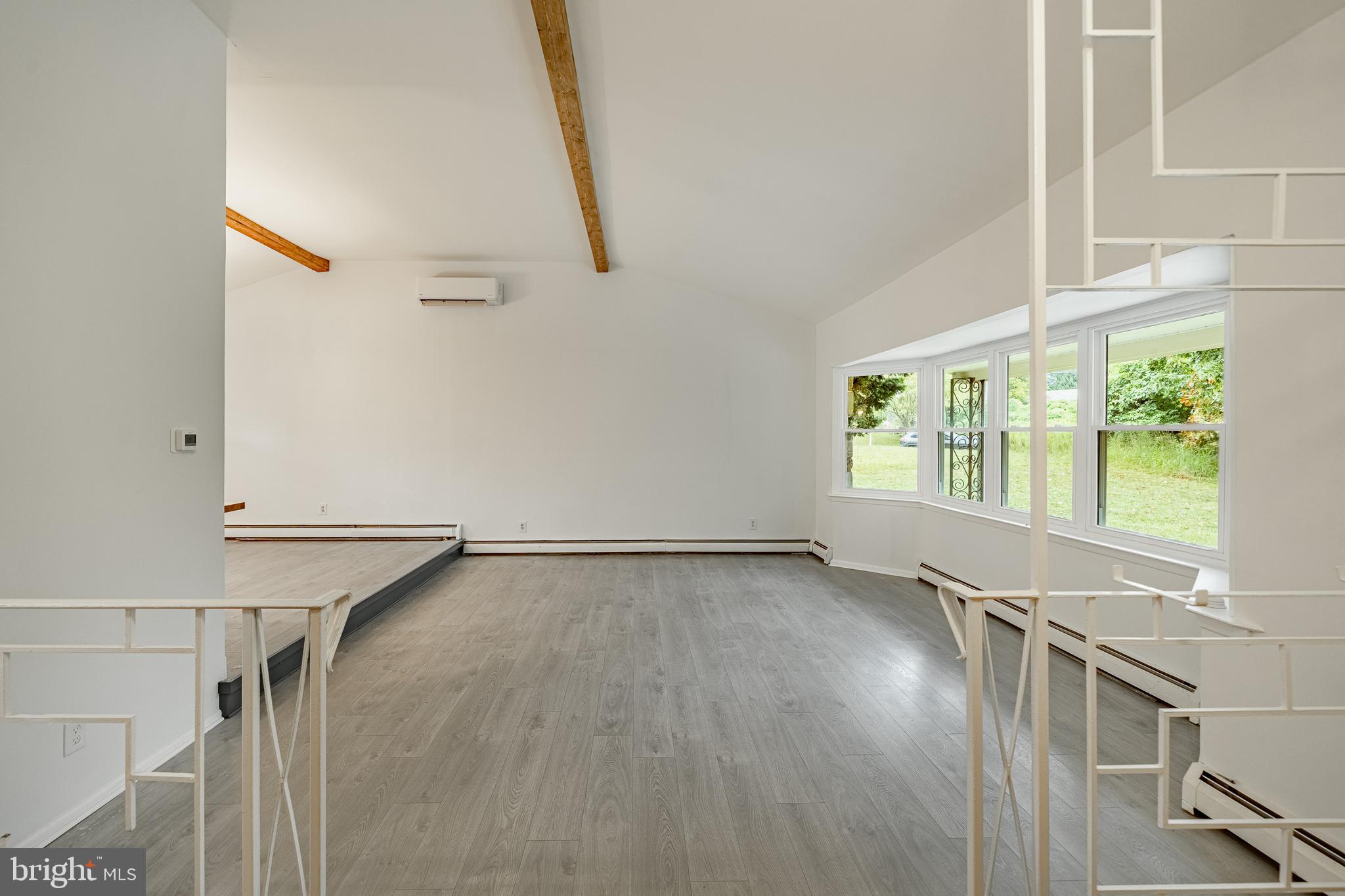 1100 West Church Road Wyncote, PA 19095 - Photo 5 of 46 Great Room view from entryway