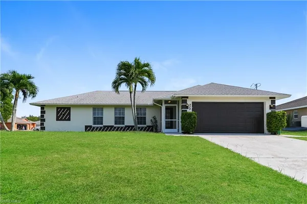 $1,950 | 929 Southwest 31st Street, Cape Coral, FL 33914