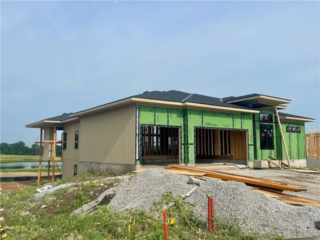 $1,188,072 | 15998 South Twilight Lane, Olathe, KS 66062