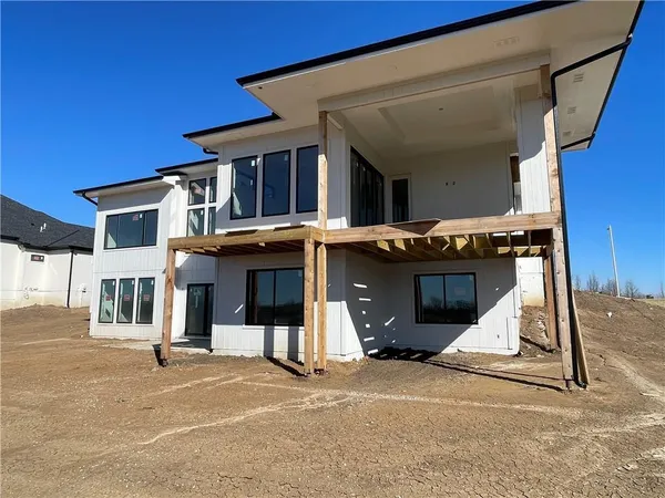 $1,188,072 | 15998 South Twilight Lane, Olathe, KS 66062