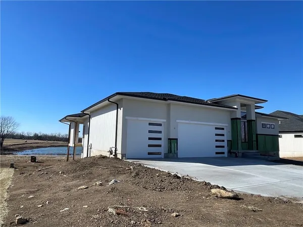 $1,188,072 | 15998 South Twilight Lane, Olathe, KS 66062