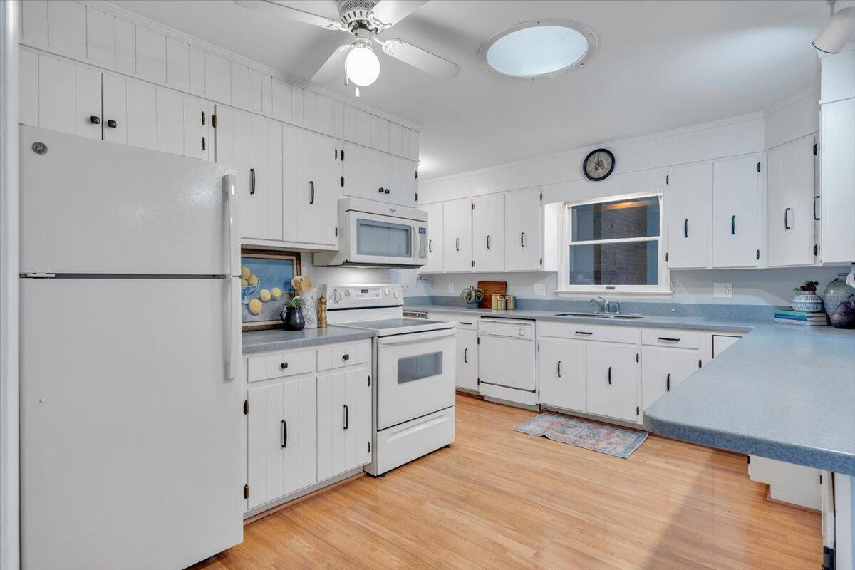 674 Azalea Road Daleville, VA 24083 - Photo 15 of 64 015-MIB09991